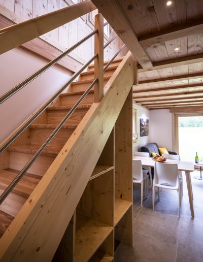 Location appartement Davaloo Samoëns escalier 01